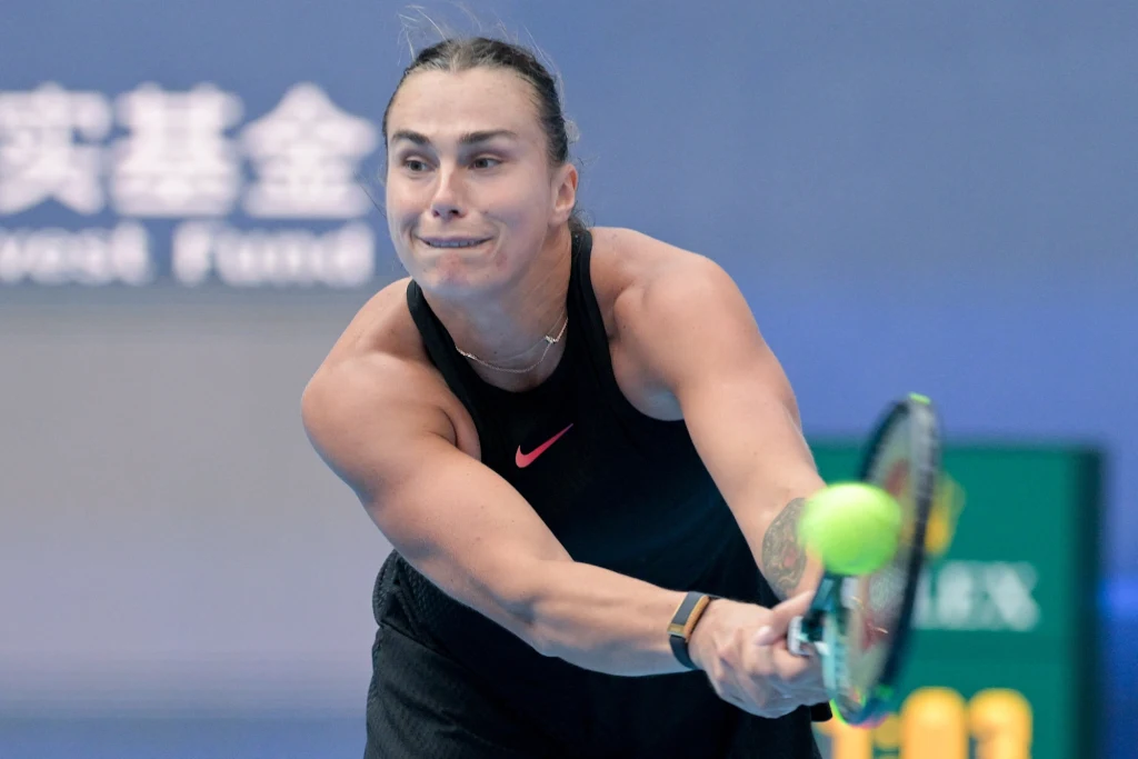 Aryna Sabalenka rywalizowała z Kateriną Siniakovą o awans do trzeciej rundy WTA 1000 w Wuhan