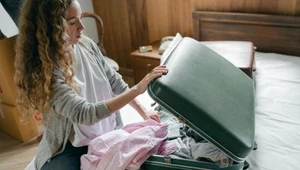 Aby otrzymać kartę EKUZ, należy złożyć wniosek w placówce NFZ