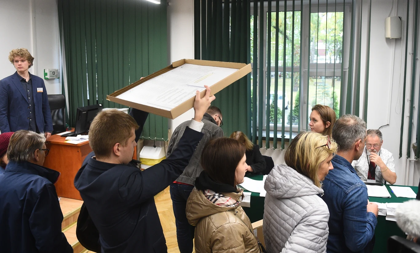 Obwodowa Komisja Wyborcza nr 333, przy ul. Siemiradzkiego 2 w Warszawie