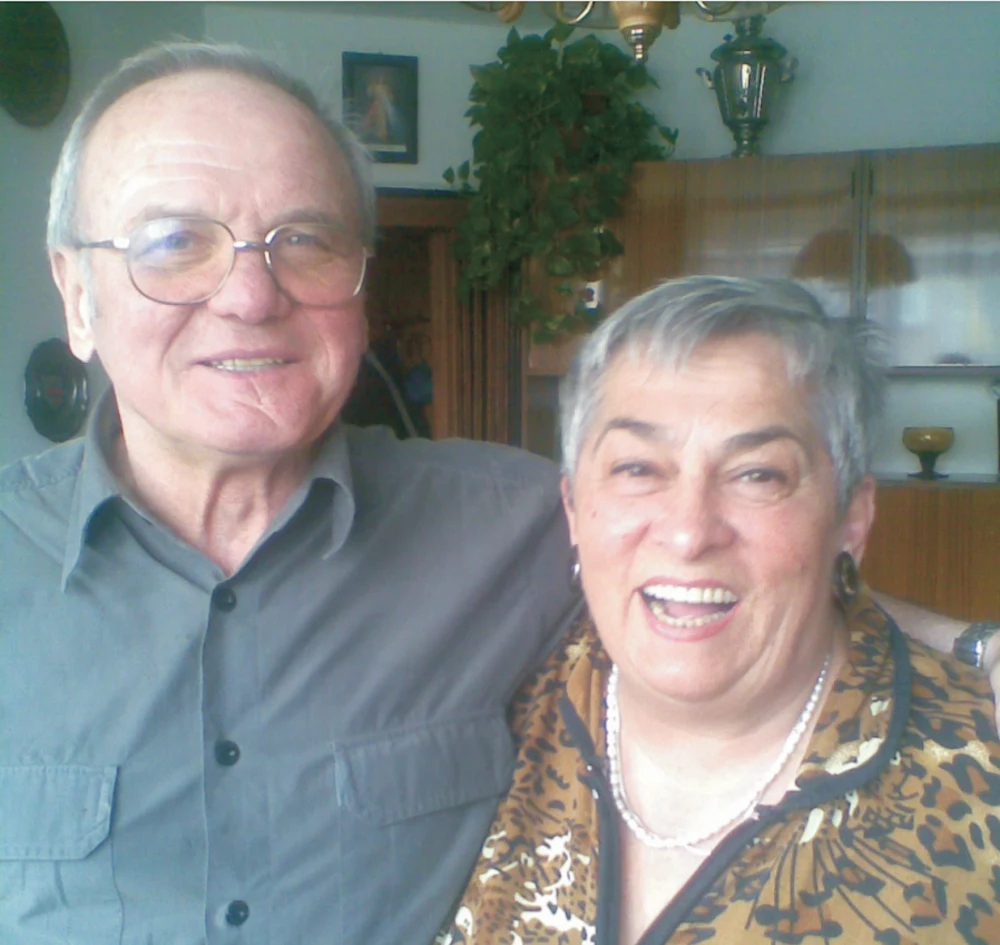 Jerzy Kulej z żoną Heleną w okresie, gdy najsilniej połączyła ich przyjaźń. Zdjęcie z 2010 roku