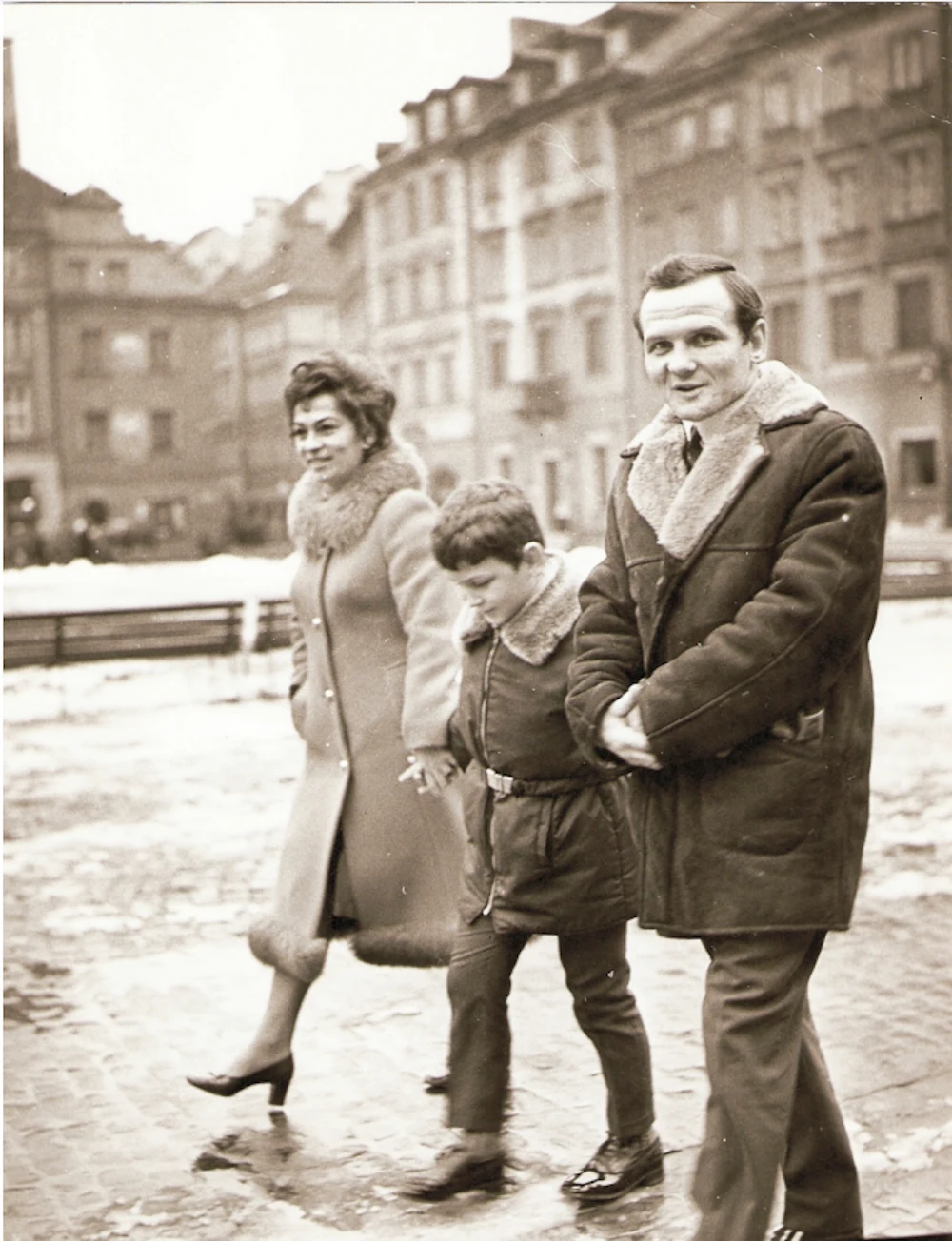 Helena i Jerzy Kulejowie, pośrodku syn Waldemar - zdjęcie z 1971 roku