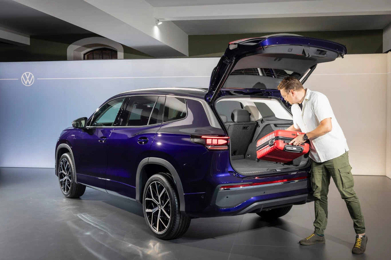 Pięciomiejscowa odmiana ma bagażnik o pojemności 885 litrów