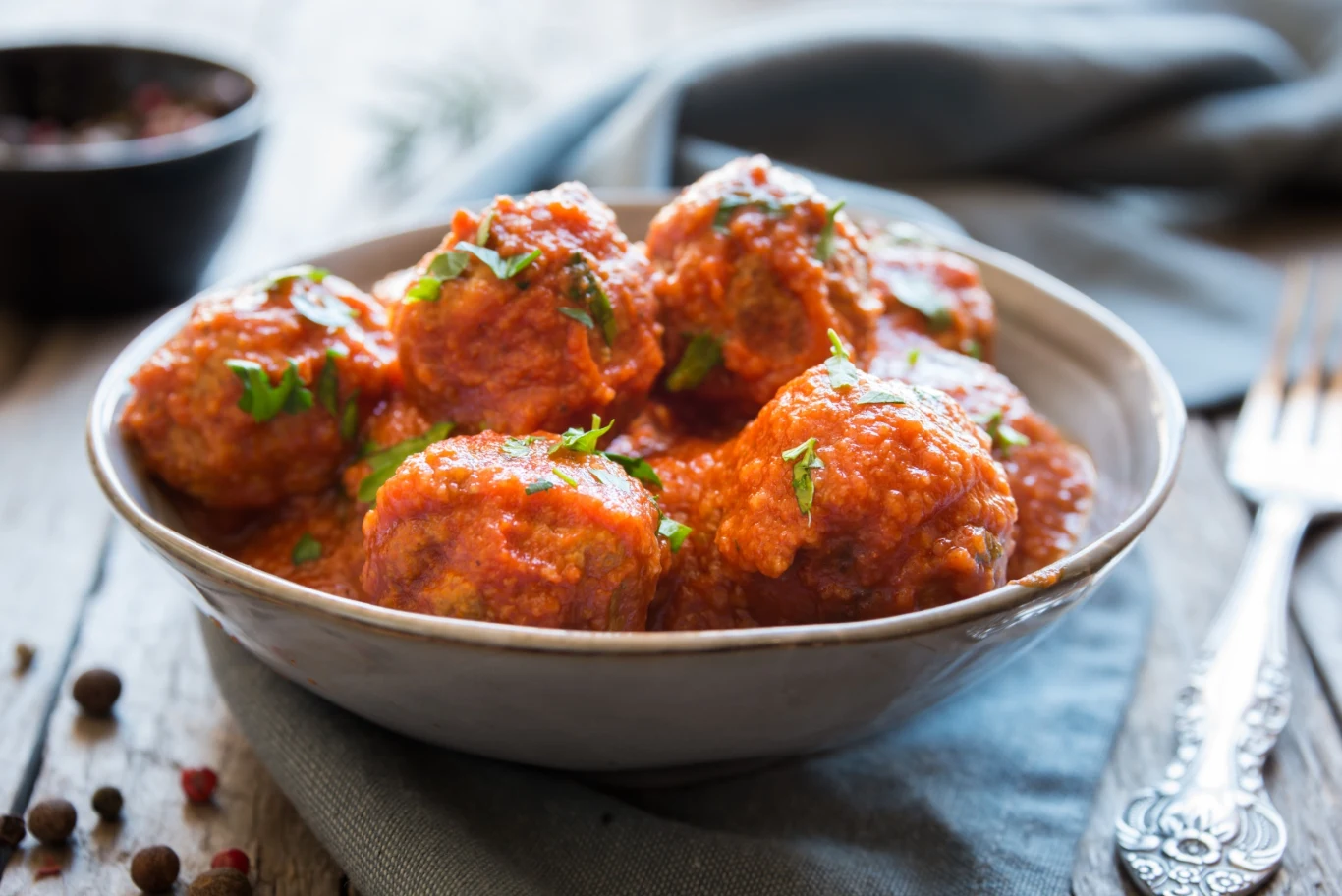 Soczyste pulpeciki w pomidorowym sosie idealne na obiad Soczyste pulpeciki w pomidorowym sosie idealne na obiad