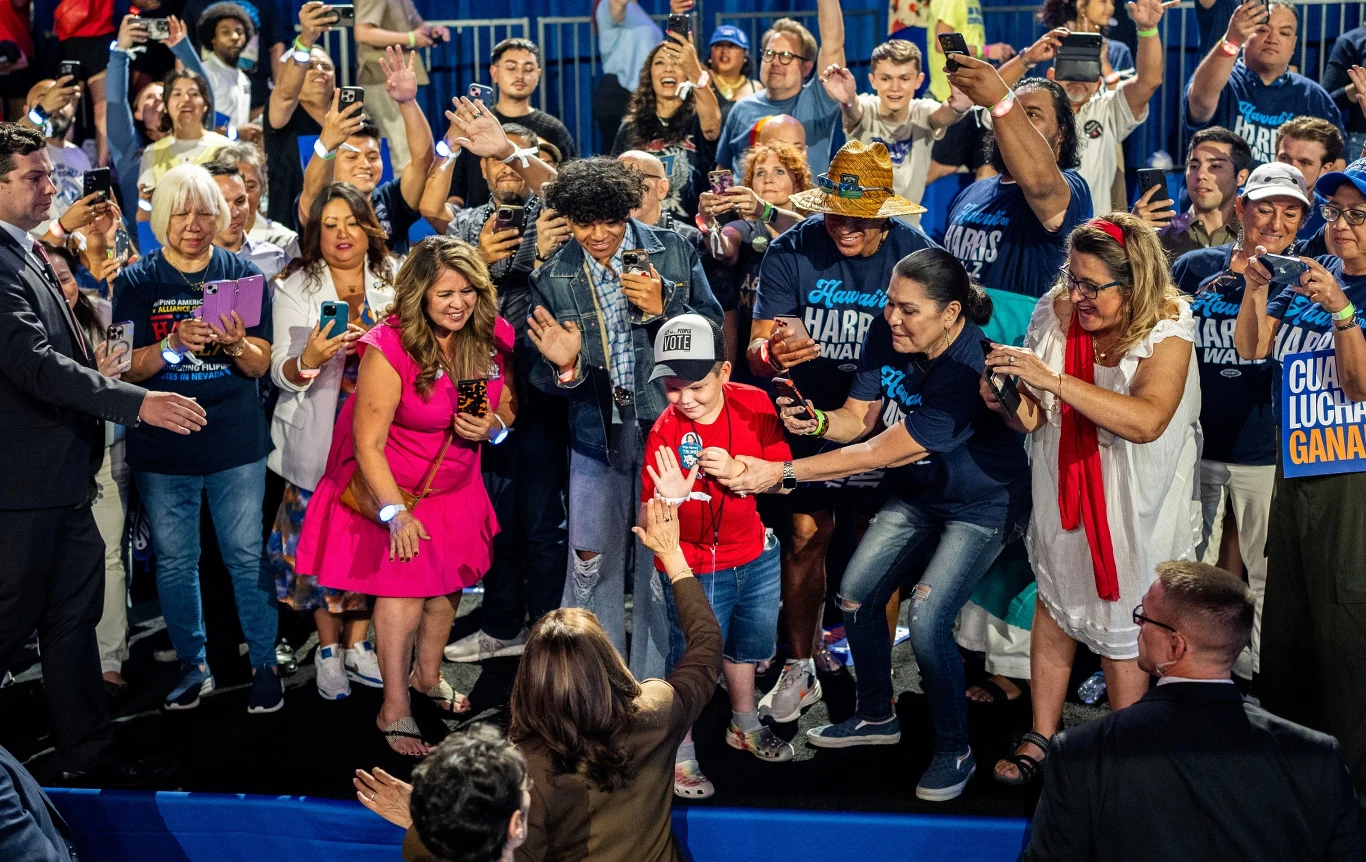 Kamala Harris w trakcie niedawnego mityngu wyborczego w Newadzie Kamala Harris w trakcie niedawnego mityngu wyborczego w Newadzie