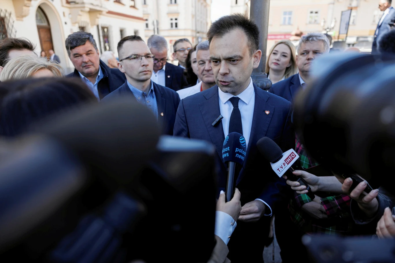 Szef resortu finansów Andrzej Domański Szef resortu finansów Andrzej Domański