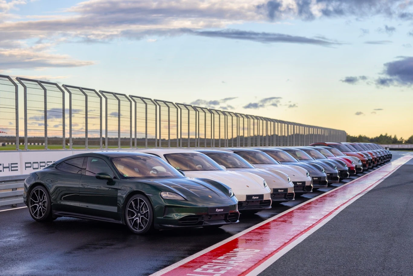 Podczas Porsche e-Performance Days nie uświadczyliśmy ani jednej spalinowej 911-tki.