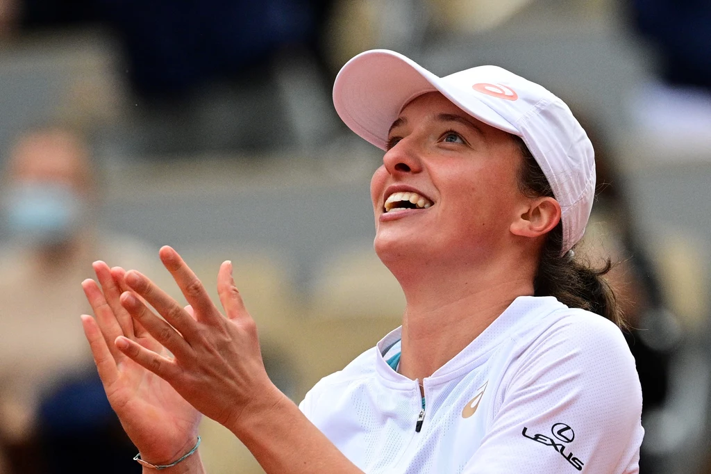 Iga Świątek otworzyła sobie drogę do wielkiej kariery po wygraniu Roland Garros 2020 Iga Świątek otworzyła sobie drogę do wielkiej kariery po wygraniu Roland Garros 2020