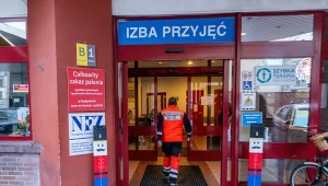 "Czarne chmury nad szpitalami" Wiceminister zdrowia odpowiada 