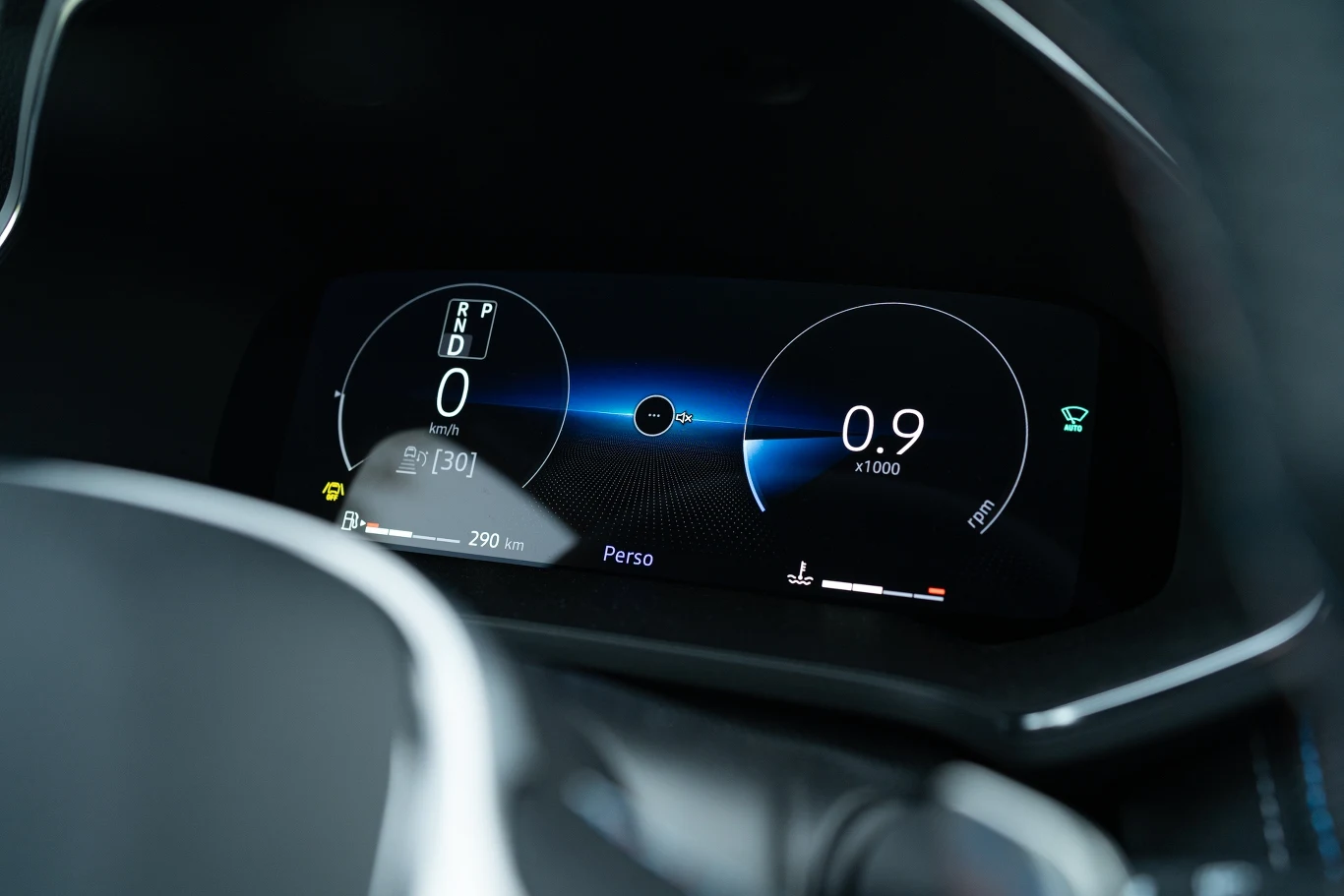 Ekran cyfrowych zegarów Renault Captur esprit Alpine ma 10,25 cala