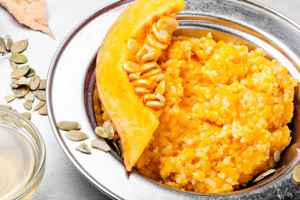 Znudziła ci się owsianka? Dynianka to jesienny hit na odporność i rozgrzanie Znudziła ci się owsianka? Dynianka to jesienny hit na odporność i rozgrzanie