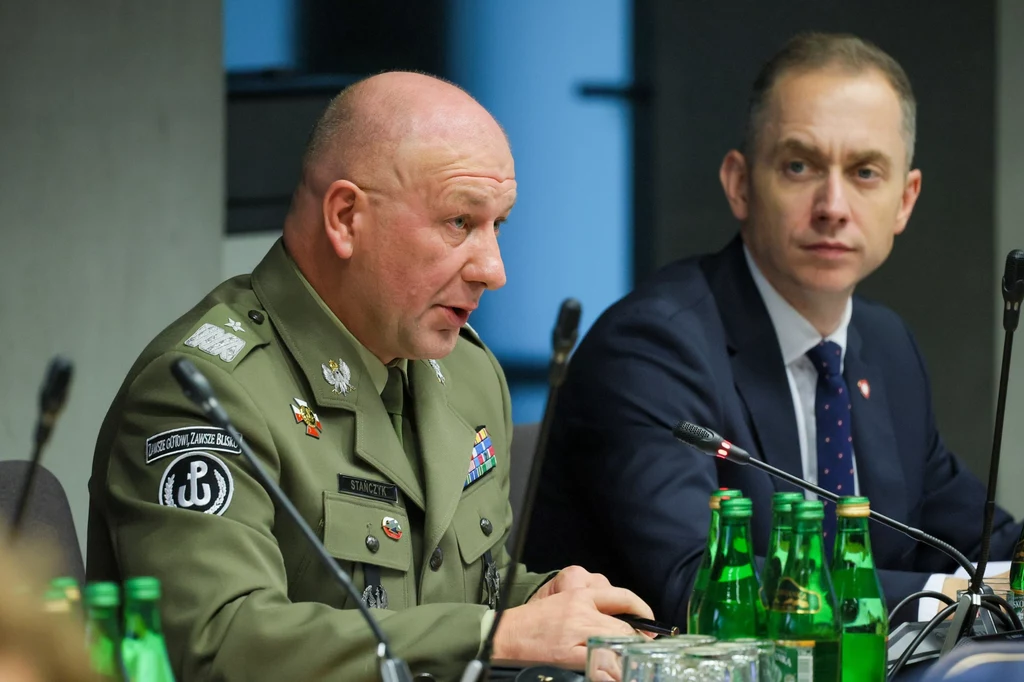 Dowódca Wojsk Obrony Terytorialnej gen. bryg. Krzysztof Stańczyk oraz wiceminister obrony narodowej Cezary Tomczyk Dowódca Wojsk Obrony Terytorialnej gen. bryg. Krzysztof Stańczyk oraz wiceminister obrony narodowej Cezary Tomczyk