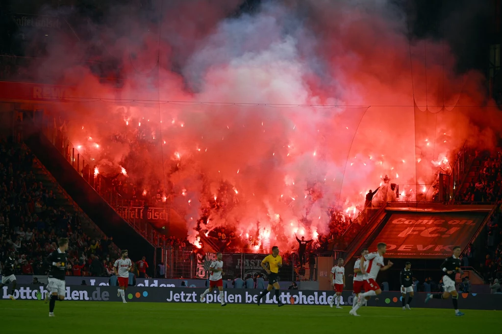 Sektor fanów Górnika na stadionie w Kolonii