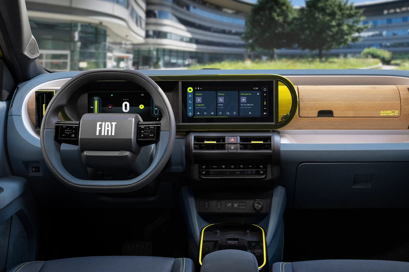 Fiat Grande Panda ma nowoczesne i przemyślane wnętrze. Ma cyfrowe wskaźniki, ekologiczne materiały i sporo schowków.