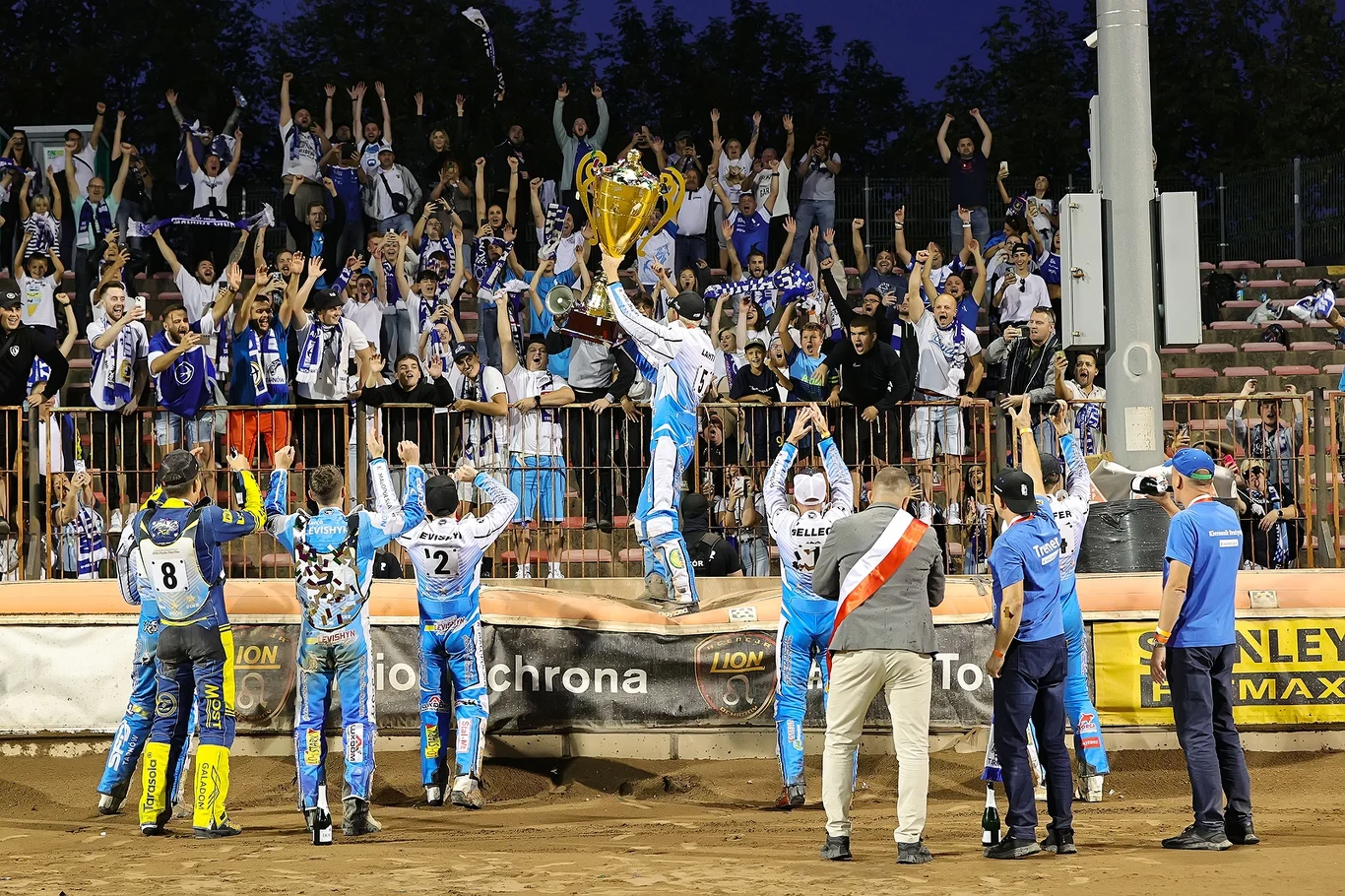 Unia Tarnów z awansem do Metalkas 2. Ekstraligi Unia Tarnów z awansem do Metalkas 2. Ekstraligi