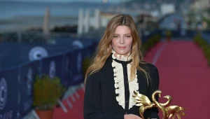 "Kiedy umiera ktoś bliski, nie jest łatwo". Córka w roli legendy kina