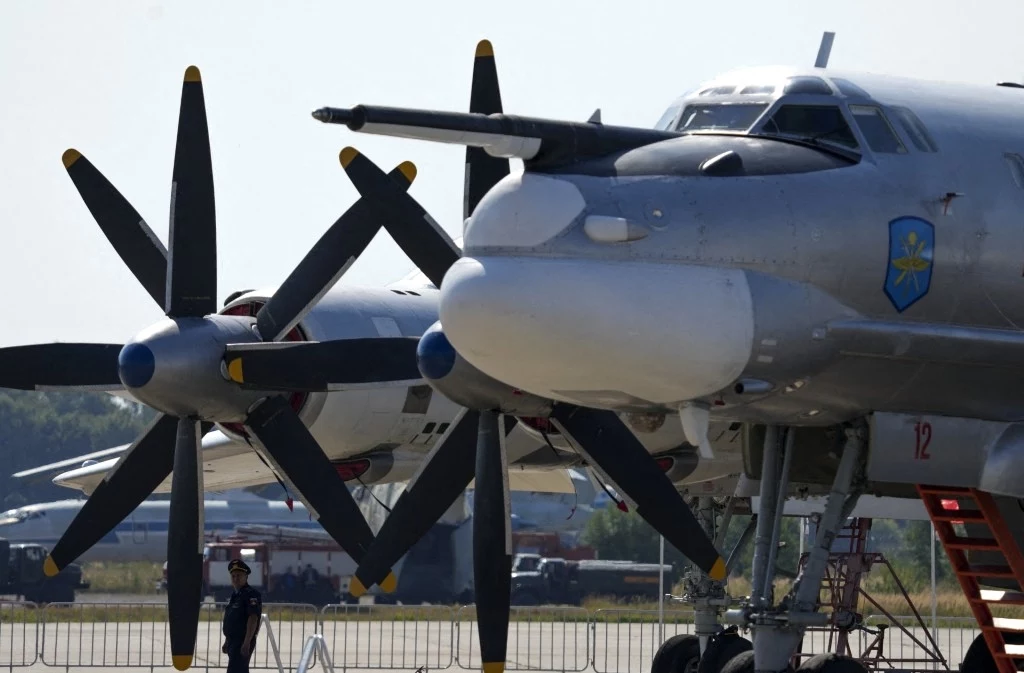 Bombowiec strategiczny Tu-95MS Bombowiec strategiczny Tu-95MS