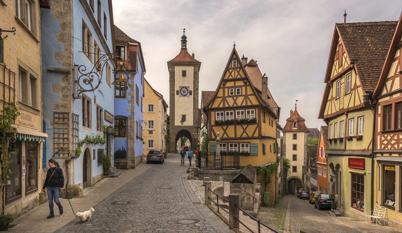 Rothenburg ob der Tauber uznawane jest za najbardziej bajkowe miasto w Europie. Co do zaoferowania ma to urokliwe miasteczko? 