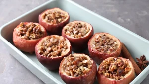 Zrobiłam do kawy zamiast ciasta. Pieczone jabłka z aromatycznym dodatkiem to mój jesienny hit