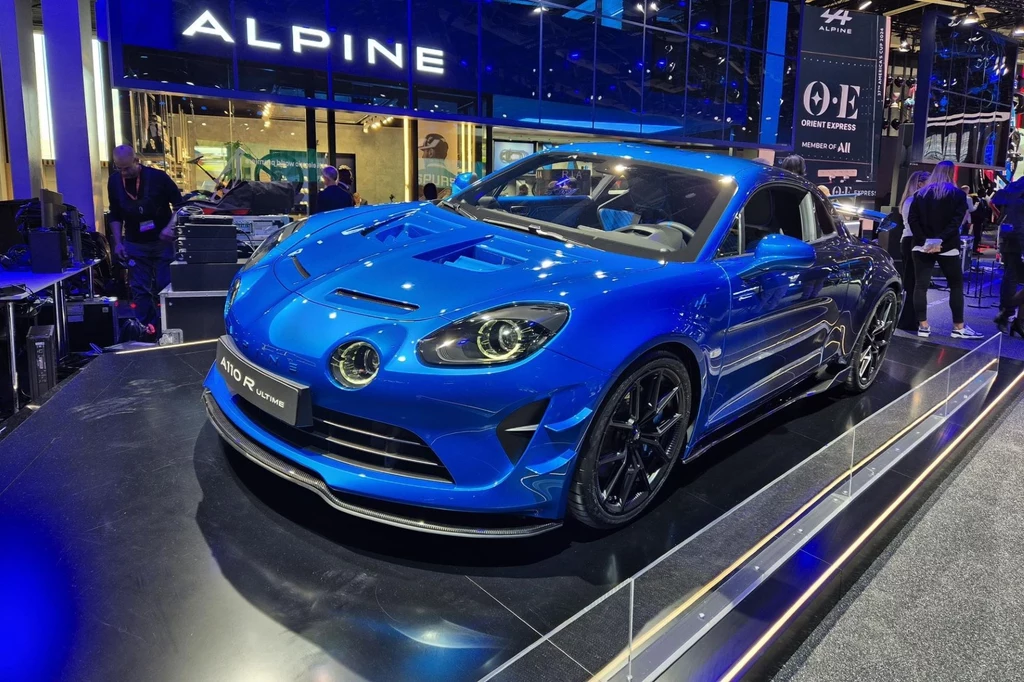 Alpine A110 R Ultime to finałowa, najmocniejsza wersja modelu. 