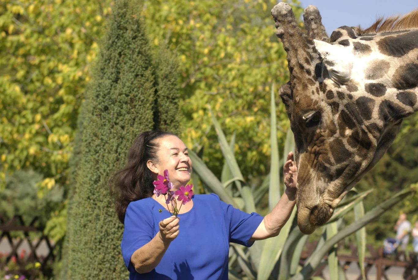 Hanna Gucwińska (1932-2023), zmarła 12 listopada - była posłanka i dyrektor ogrodu zoologicznego we Wrocławiu. Prowadząca programu telewizyjnego "Z kamerą wśród zwierząt". Była posłanka na Sejm z list SLD-UP oraz radna Wojewódzkiej Rady Narodowej we Wrocławiu Hanna Gucwińska (1932-2023), zmarła 12 listopada - była posłanka i dyrektor ogrodu zoologicznego we Wrocławiu. Prowadząca programu telewizyjnego "Z kamerą wśród zwierząt". Była posłanka na Sejm z list SLD-UP oraz radna Wojewódzkiej Rady Narodowej we Wrocławiu