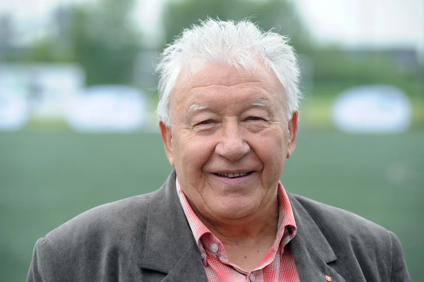 Wojciech Łazarek (1937-2023), zmarły 13 grudnia - były piłkarz i trener piłkarski. Dwukrotny mistrz Polski. Selekcjoner reprezentacji Polski w latach 1986-1989 Wojciech Łazarek (1937-2023), zmarły 13 grudnia - były piłkarz i trener piłkarski. Dwukrotny mistrz Polski. Selekcjoner reprezentacji Polski w latach 1986-1989