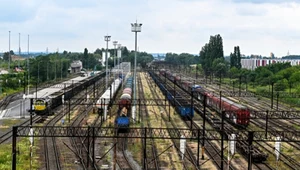 Obecnie pociągi towarowe jeżdżą z prędkością około 25 km/h