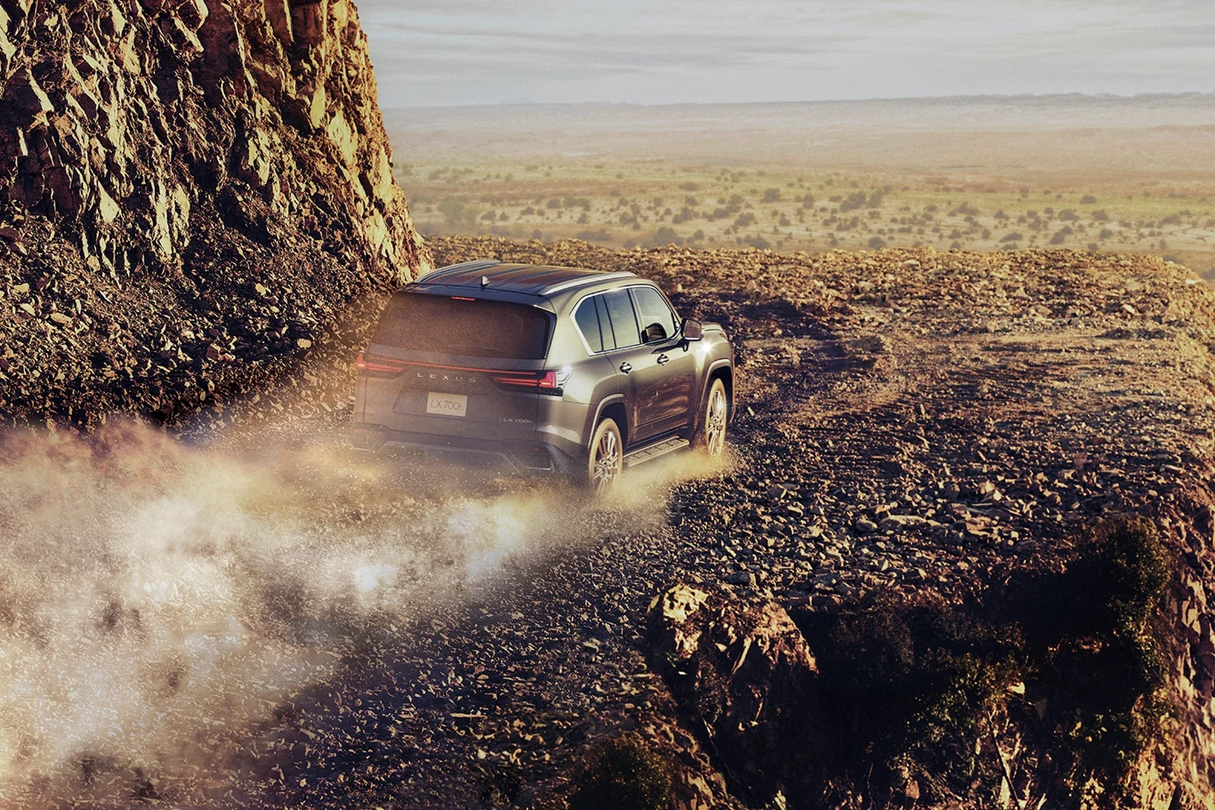 Lexus LX 700h to oszczędna hybryda, która poradzi sobie w trudnych warunkach.