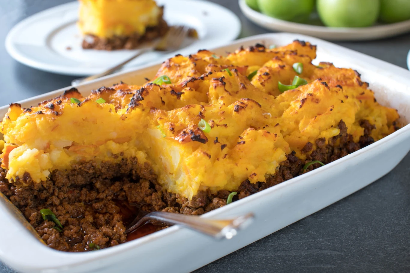 Zapiekanka pasterska z dynią to pożywne i rozgrzewające danie Zapiekanka pasterska z dynią to pożywne i rozgrzewające danie