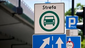 Warszawa nie karze kierowców łamiących zasady Strefy Czystego Transportu? Aktywiści są oburzeni