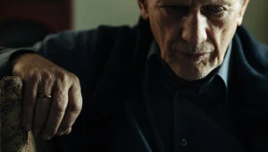 Jan Englert, jakiego dawno nie widzieliśmy. Wielki powrót polskiego aktora