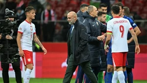 Kacper Urbański, Michał Probierz i Robert Lewandowski po meczu z Chorwacją