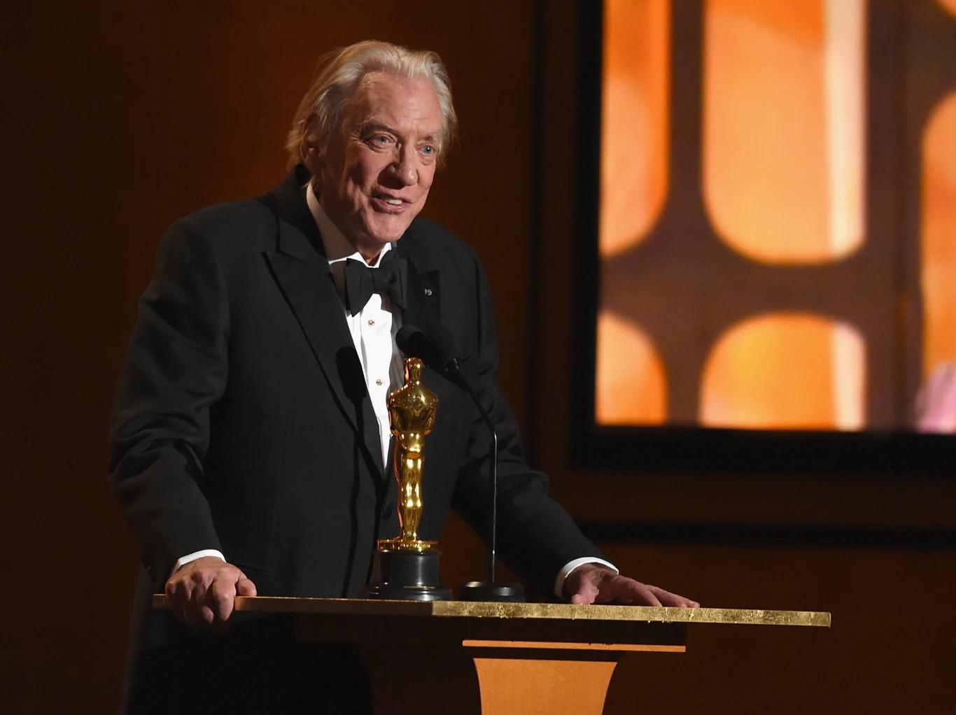Donald Sutherland (1935-2024), zmarły 20 czerwca - amerykański aktor i producent filmowy. Laureat honorowego Oscara za całokształt twórczości. Znany m.in. ze "Złota dla zuchwałych", "MASH", oraz "Igrzysk Śmierci" Donald Sutherland (1935-2024), zmarły 20 czerwca - amerykański aktor i producent filmowy. Laureat honorowego Oscara za całokształt twórczości. Znany m.in. ze "Złota dla zuchwałych", "MASH", oraz "Igrzysk Śmierci"