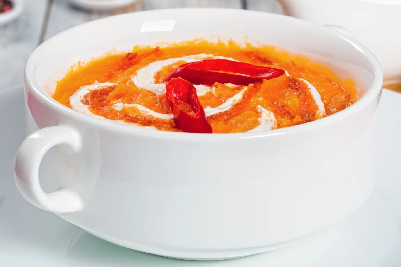 Dzięki gęstej konsystencji zupa krem nie rozleje się podczas transportu do pracy Dzięki gęstej konsystencji zupa krem nie rozleje się podczas transportu do pracy