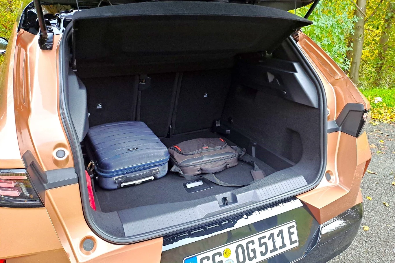 Bagażnik Opla Grandlanda oferuje 550 litrów, a po złożeniu kanapy 1 645 litrów.