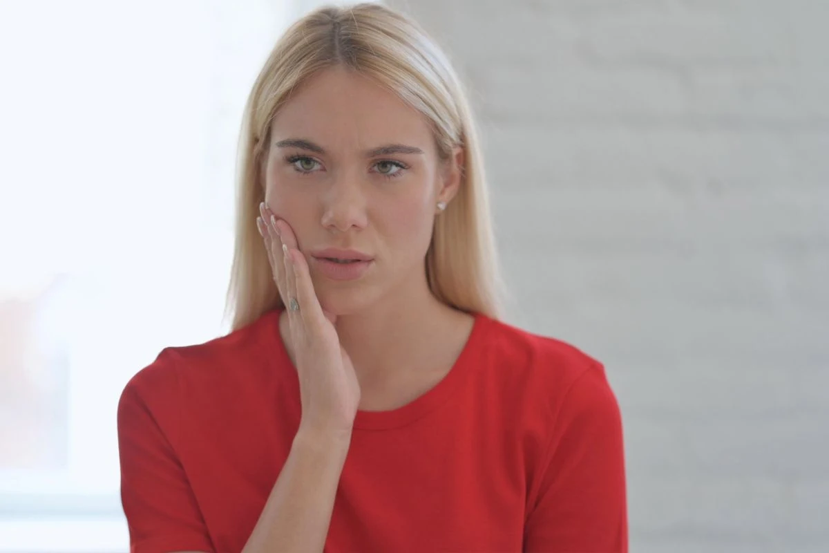 Gdy bolą zęby albo szczęka to ważny sygnał. Zgłoś się na szersze badania