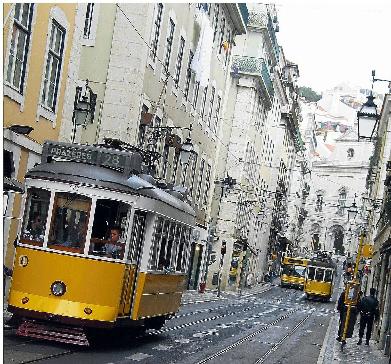 Tramwaje to jeden z symboli Lizbony, stolicy Portugalii Tramwaje to jeden z symboli Lizbony, stolicy Portugalii
