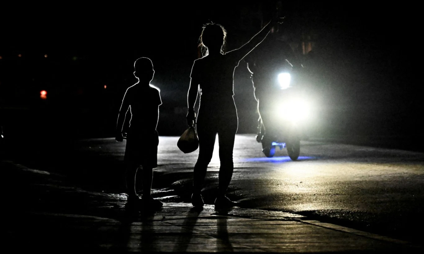 Wielki blackout na Kubie. Cały kraj jest pozbawiony prądu Wielki blackout na Kubie. Cały kraj jest pozbawiony prądu