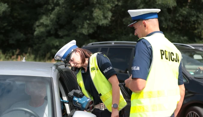 W Polsce można dostać mandat za przekroczenie prędkości o 1 km/h, a tolerancja radaru to 3 km/h.