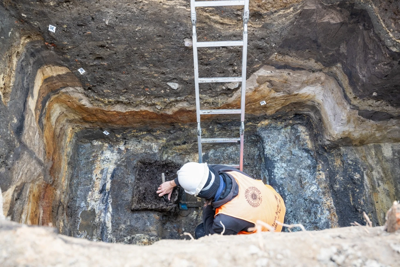 W Toruniu prowadzone są szeroko zakrojone badania archeologiczne na terenie kompleksu św. Ducha. W Toruniu prowadzone są szeroko zakrojone badania archeologiczne na terenie kompleksu św. Ducha.