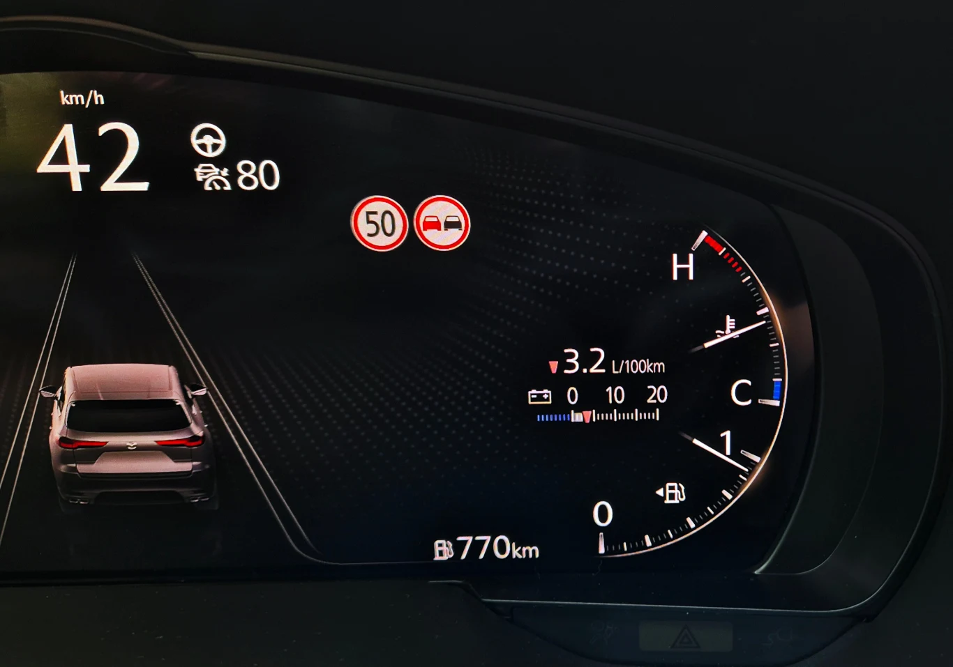 Mazda CX-60 potrafi spalić naprawdę mikroskopijne ilości paliwa