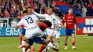 Pogoń grała w dziewiątkę, szalone sceny w Ekstraklasie. Gol w 103. minucie