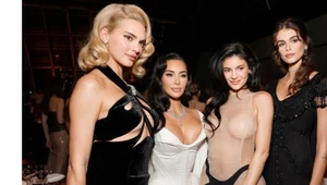 Kim Kardashian zaskoczyła kreacją. Kylie i Kendall z kolei zachwyciły 