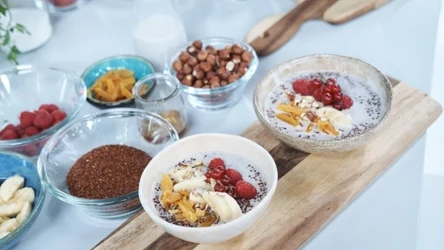 Owsianka odchudzająca. Dodaj nasiona chia lub siemię lniane, a kilogramy polecą w dół. 