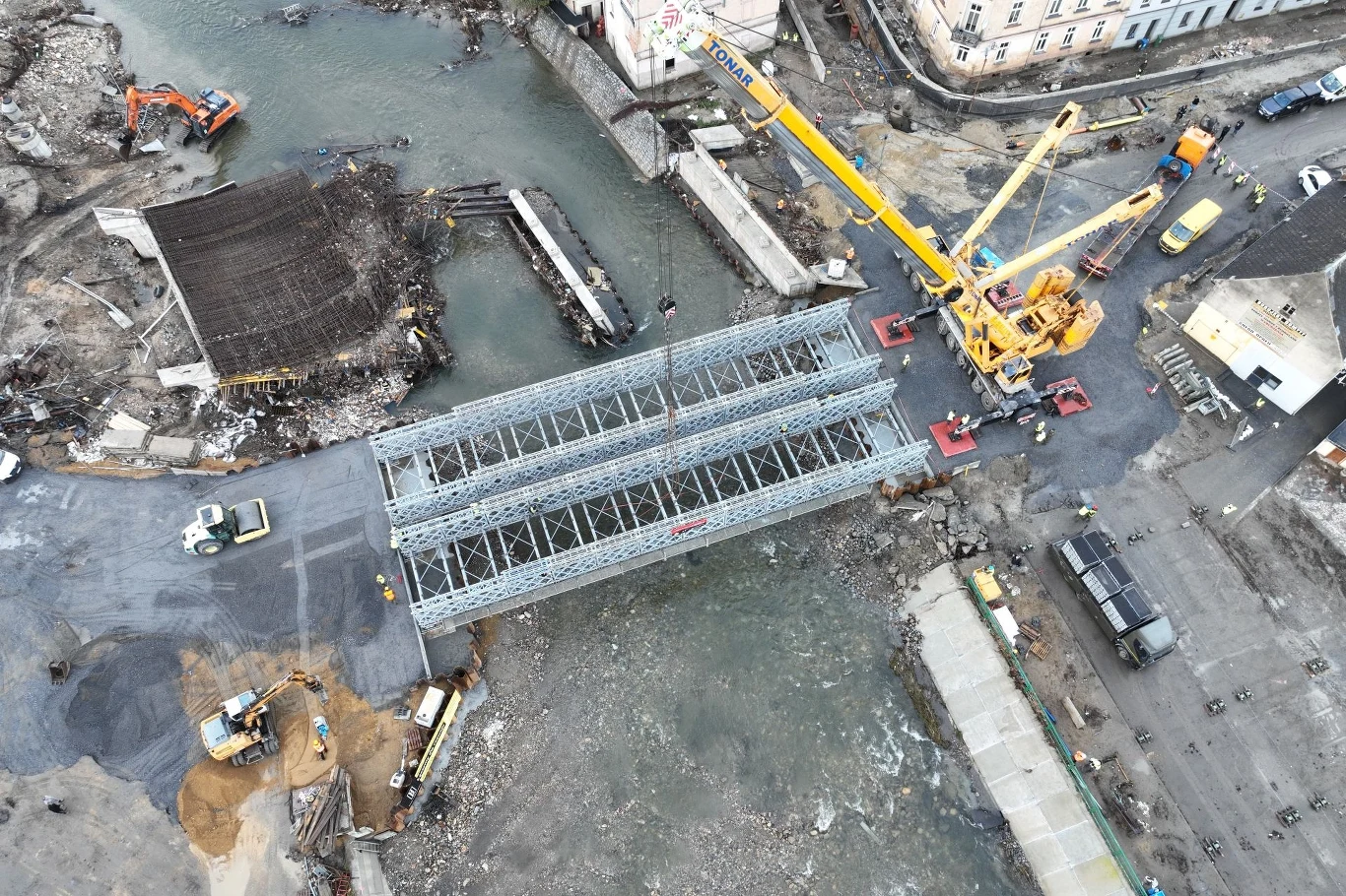 Jeśli wszystko pójdzie zgodnie z planem, most będzie przejezdny od piątku 25 października. Jeśli wszystko pójdzie zgodnie z planem, most będzie przejezdny od piątku 25 października.