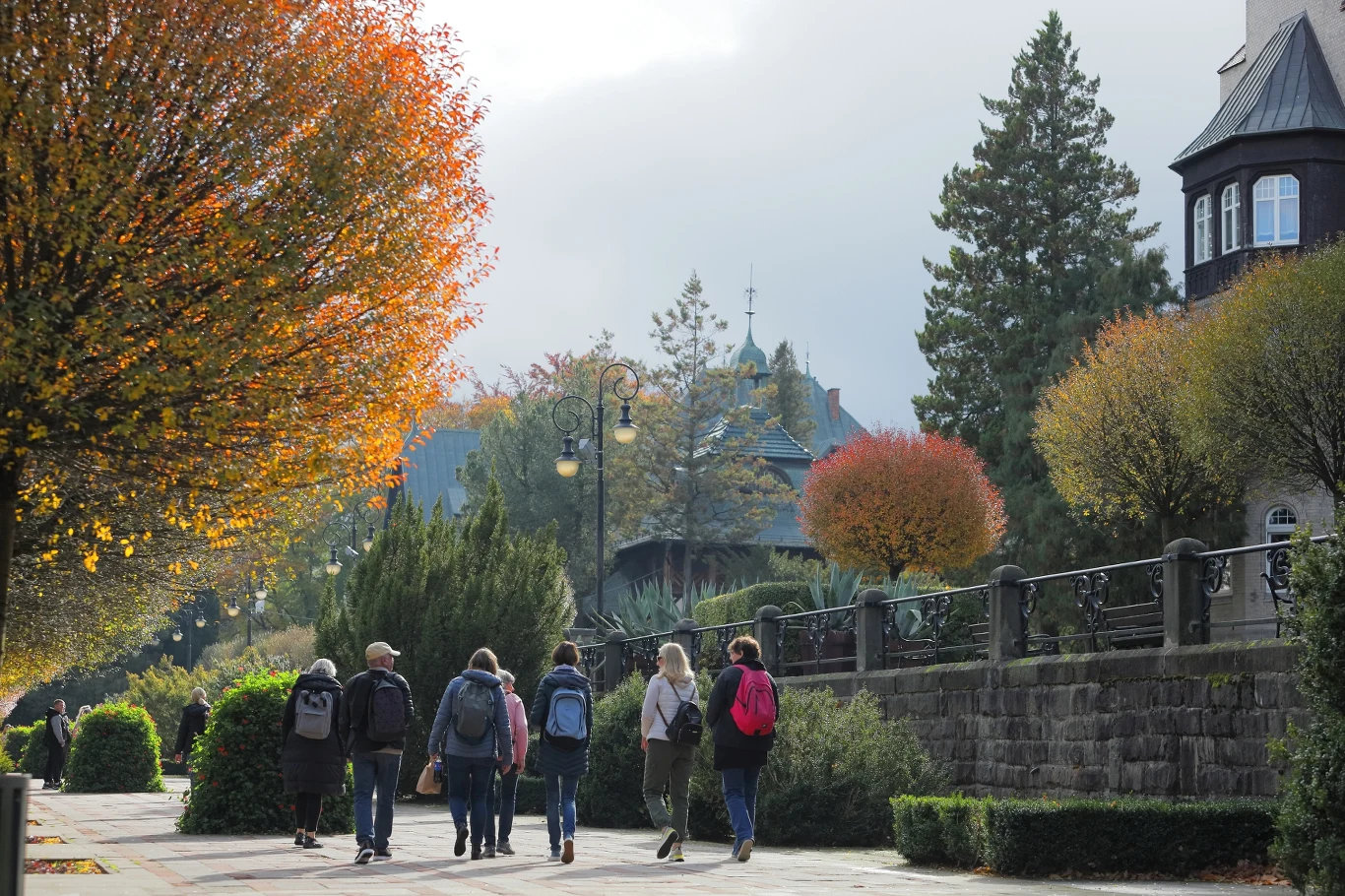Czerniawa-Zdrój to uzdrowisko i zarazem dzielnica uzdrowiskowego miasta Świeradów-Zdrój, które sporo oferuje przybyłym kuracjuszom.