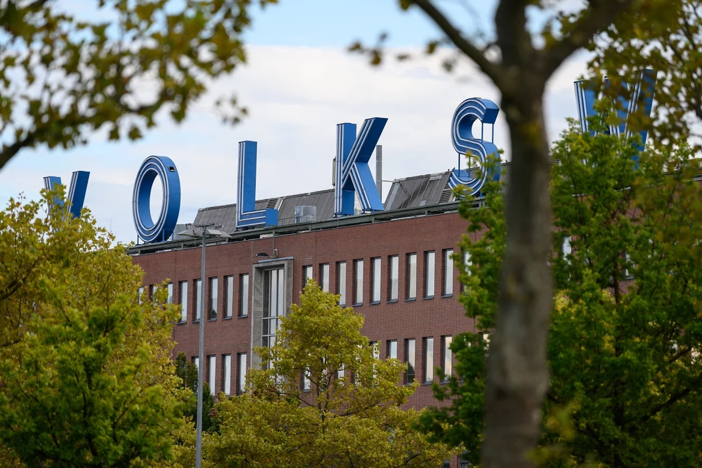 W Wolfsburgu głównym pracodawcą pozostaje Volkswagen (na zdj. fabryka koncernu)