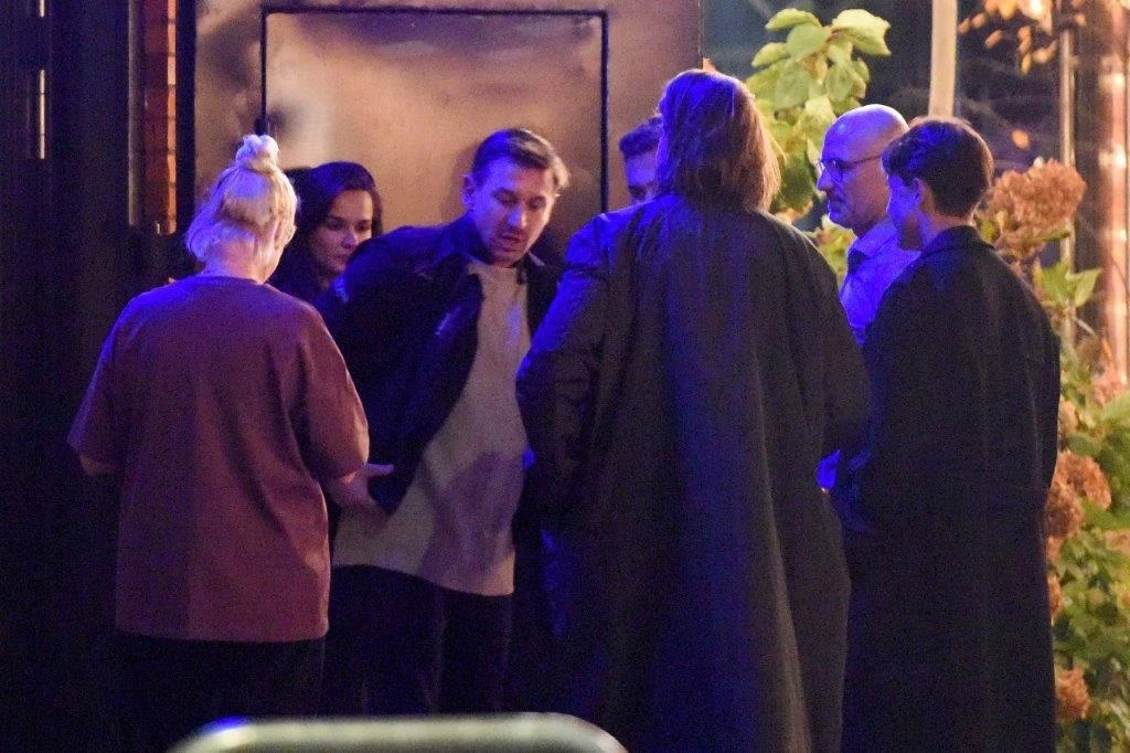 Do ekipy dołączył także prowadzący Maciej Rock Do ekipy dołączył także prowadzący Maciej Rock