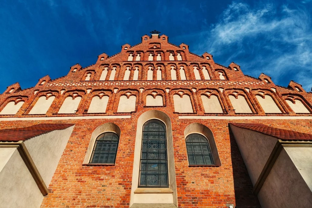 Budynek najważniejszego kościoła w mieście trawiły pożary, więc był kilka razy przebudowywany