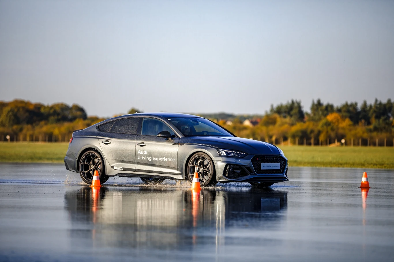 Usztywnione i szybsze Audi RS 5 performance ma w standardzie gwintowane zawieszenie.
