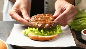 Dieta bez węgli, białkowo-tłuszczowe posiłki? Oto co dzieje się z ciałem, gdy jesteś na restrykcyjnej diecie 